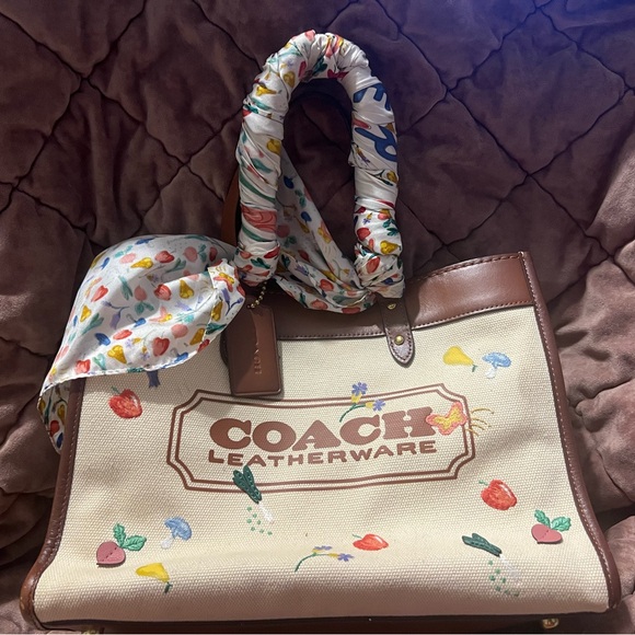 Coach Field Tote Floral w/ Matching Coach Floral Purse, Coach Scarf, & Charm - Picture 1 of 16